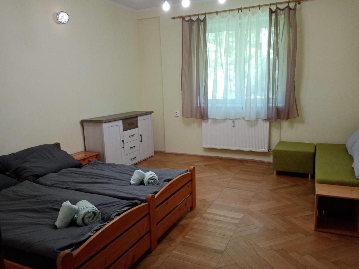 Apartman Xxl Яхимов Экстерьер фото