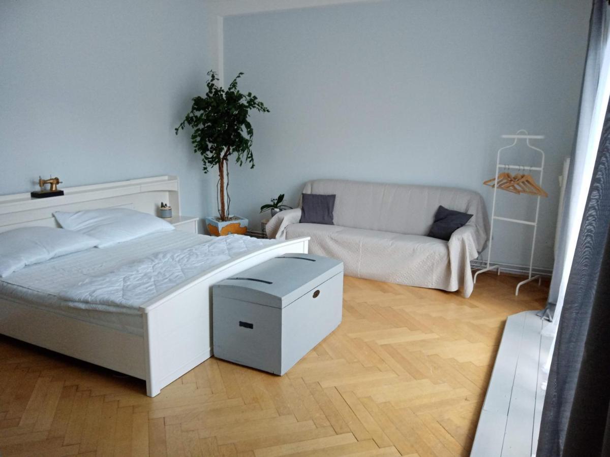 Apartman Xxl Яхимов Экстерьер фото